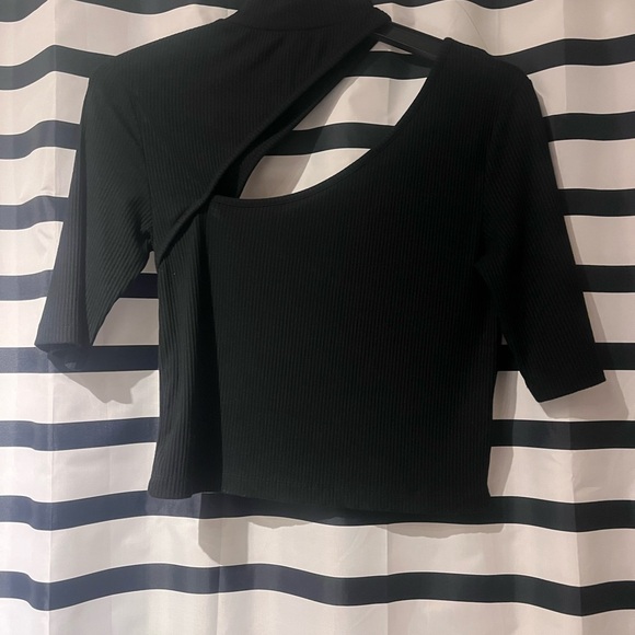 Oak + Fort cropped mock neck cutout top - Picture 4 of 5